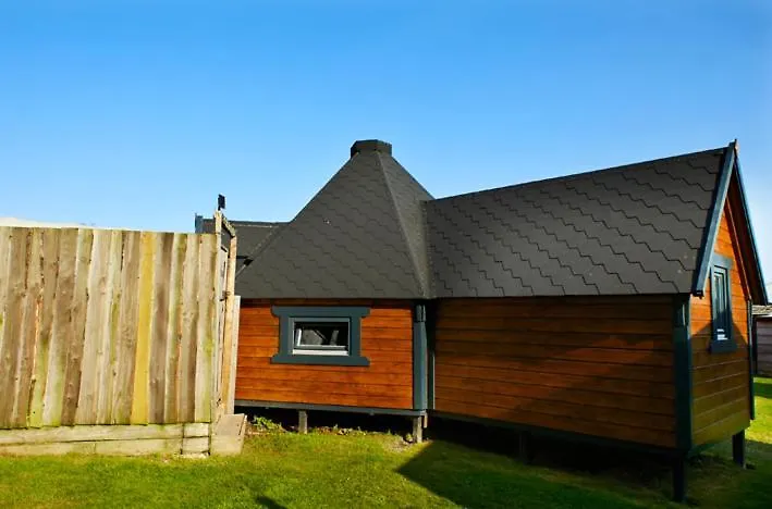 Pinewood Park - Tipis, Hot Tubs And Lodges Scarborough Campsite